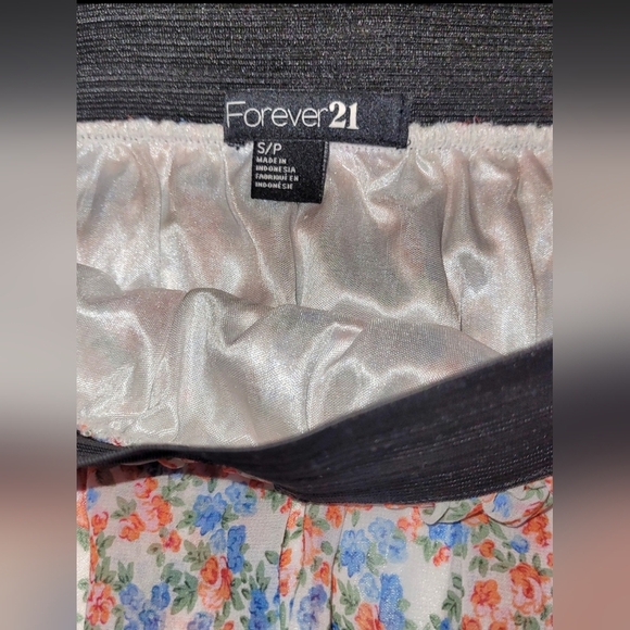 90's Retro Style Forever21 & American Eagle Junior Girls Mini Skirts Sz. SM/MED - Picture 3 of 12